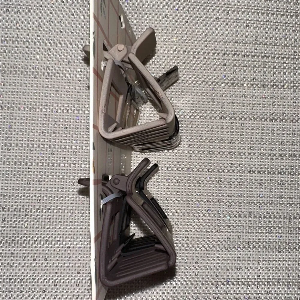 nOir set of four square matte and tortoiseshell acetate neutral hair claw clips